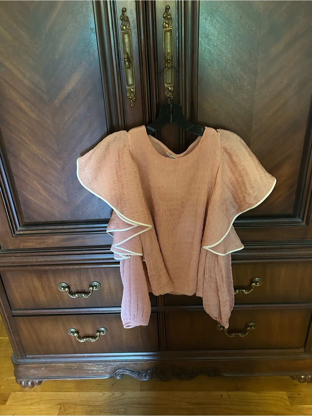 Club Monaco Dusty Rose Ruffled Sleeve Blouse